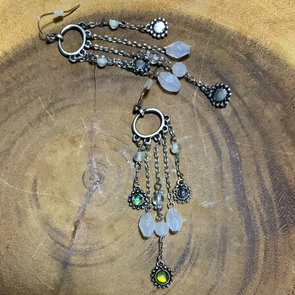 Vintage Lucky Brand Jeans Jewelry Silver Tone Boho Earrings Abalone Bali Charms - Picture 2 of 2